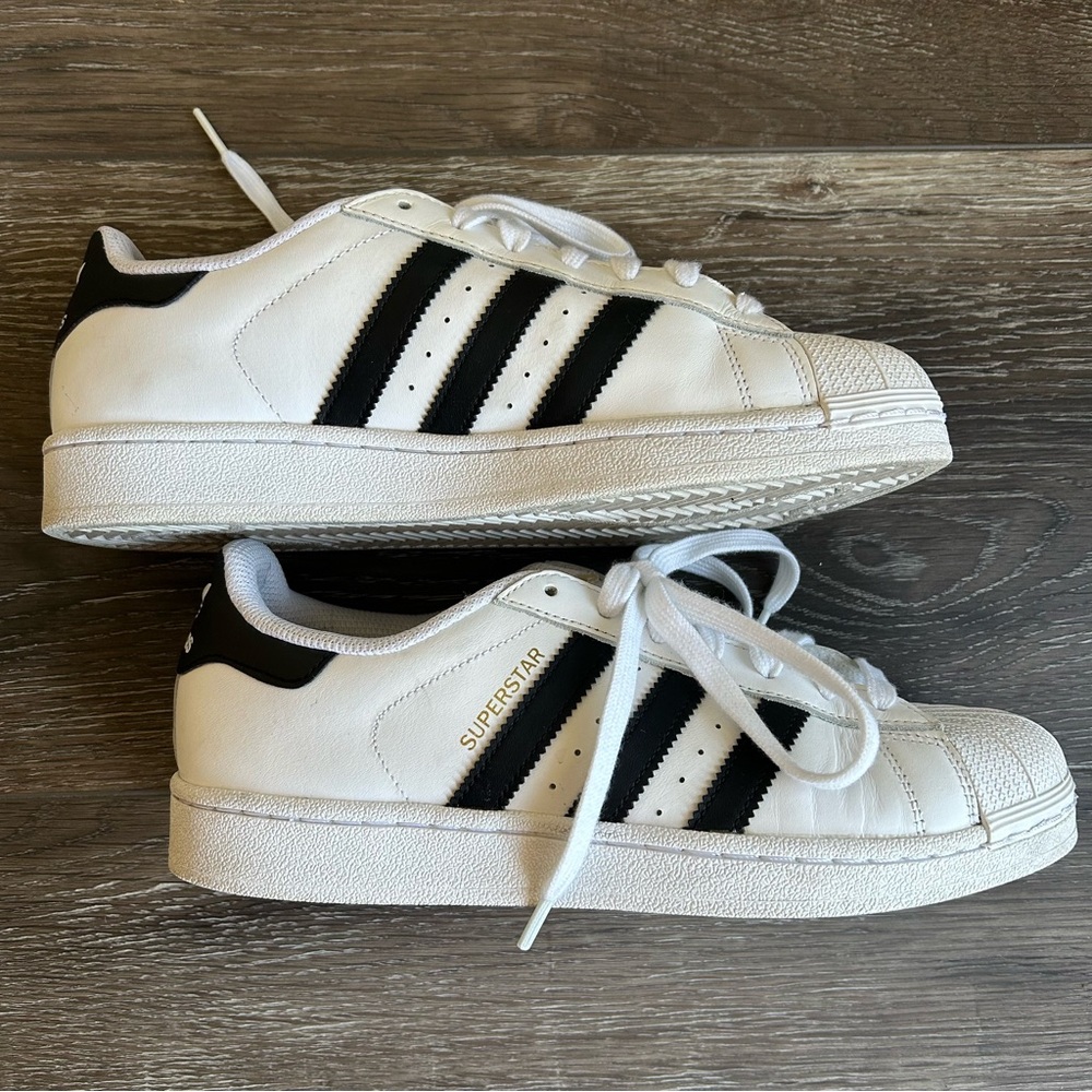 Adidas Superstar Black and White Sneaker Size 9 - Picture 5 of 10
